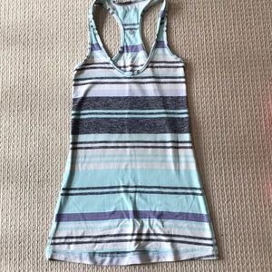 Women’s LuluLemon work out tank top